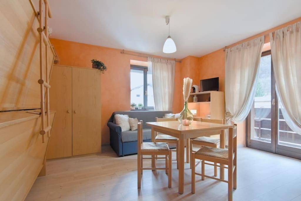 Aprica Alpine Loft Centralita E Park Free 外观 照片