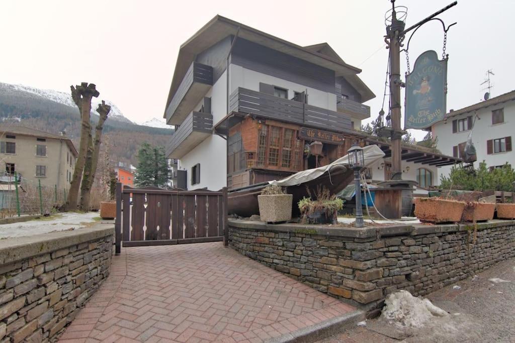 Aprica Alpine Loft Centralita E Park Free 外观 照片